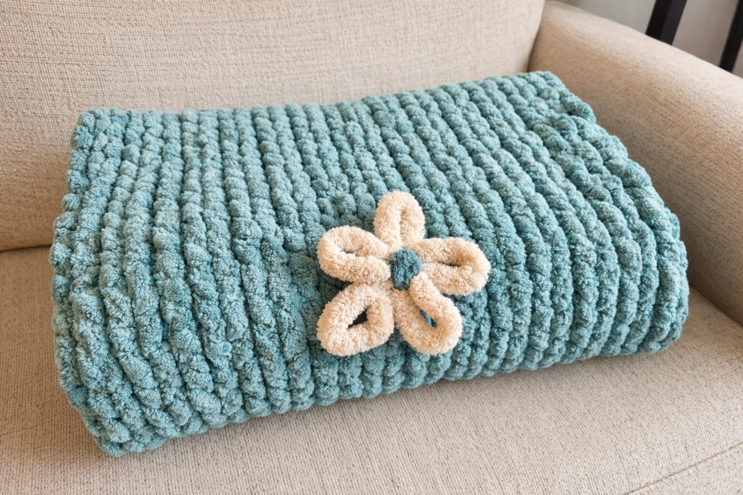 Bora Bora Bloom Chunky Knit Throw Blanket – 43x48”