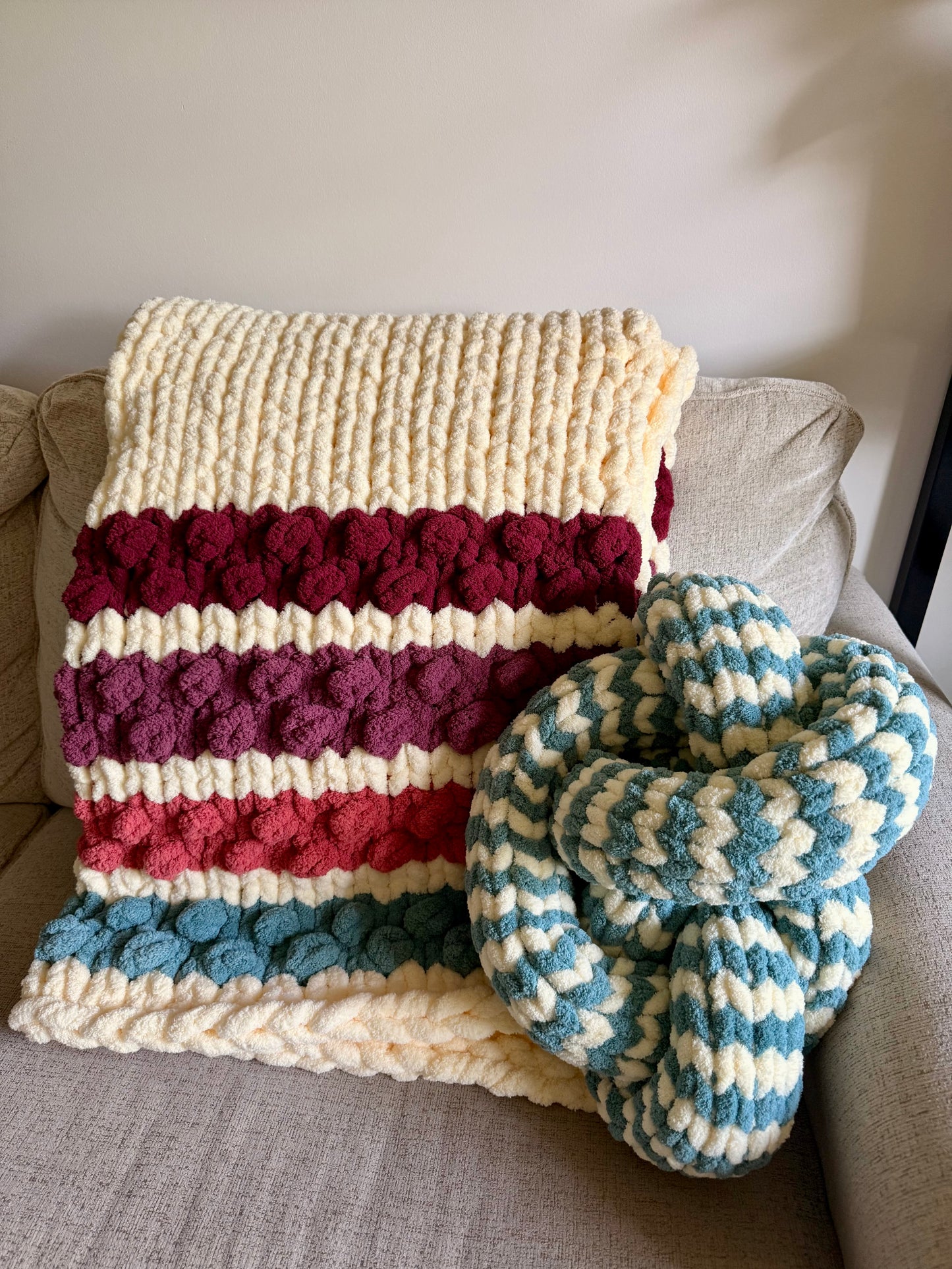 Handmade Chunky Knit Knot Pillow