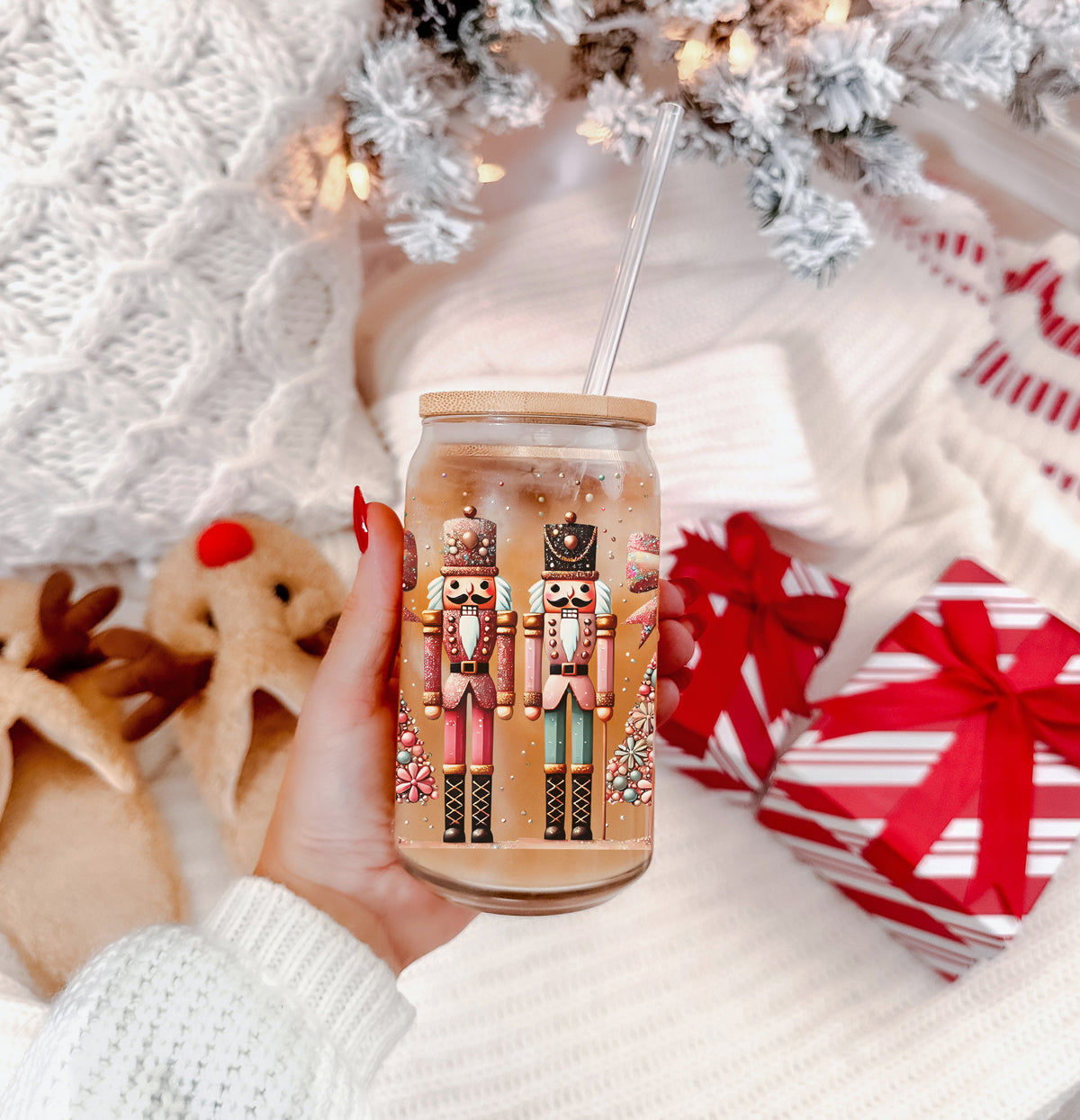 Holiday glass coffee cup 17oz - Christmas nutcracker boho floral tumbler bamboo lid Glitter pink teal drinkware
Christmas glass tumbler with sequins and glitter bows - colorful Merry holiday cup