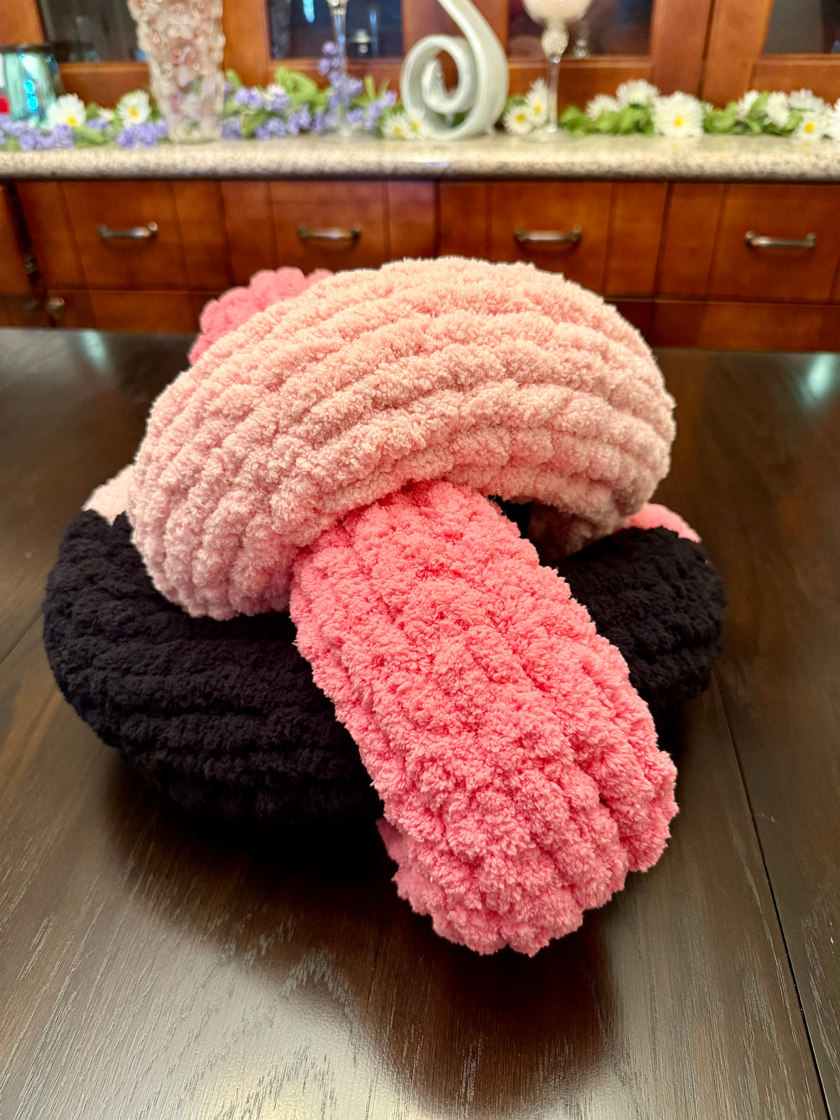 Handmade Chunky Knit Knot Pillow