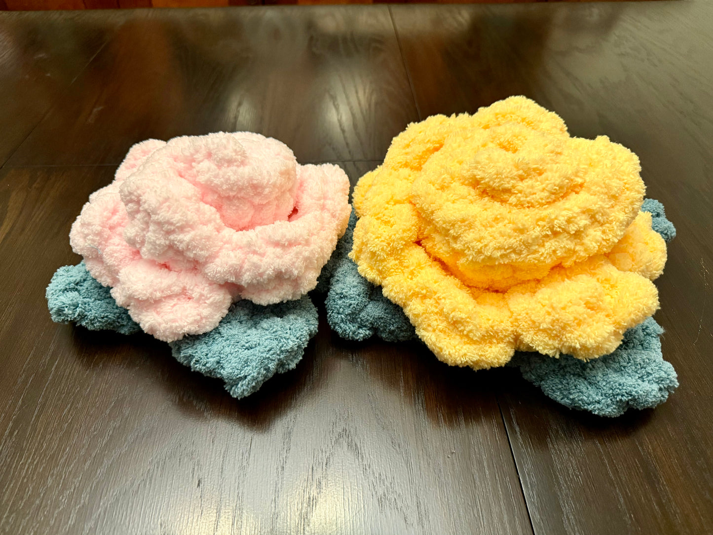 Chunky Knit Roses 🌹