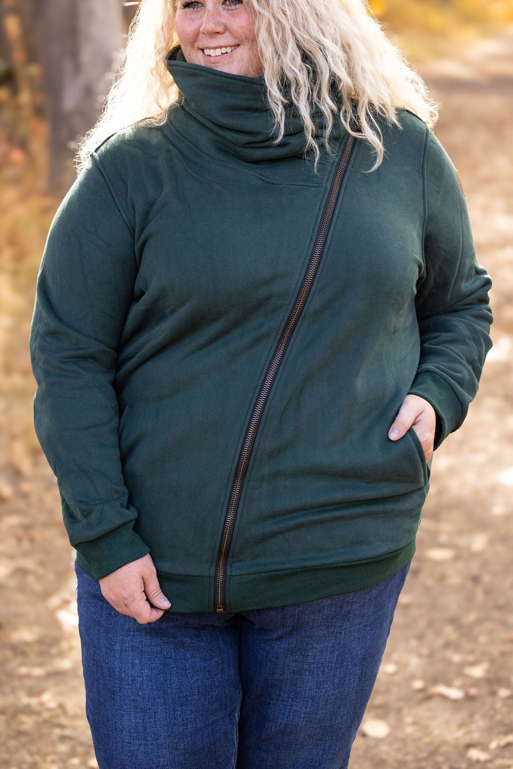 IN STOCK Quinn ZipUp Cowl - Evergreen