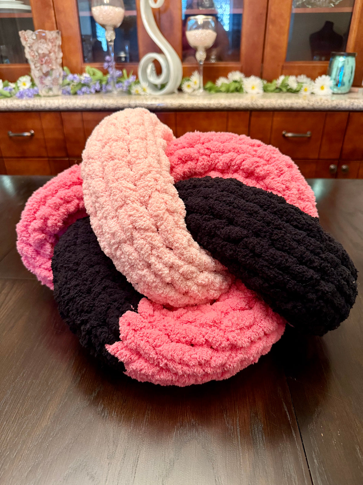 Handmade Chunky Knit Knot Pillow