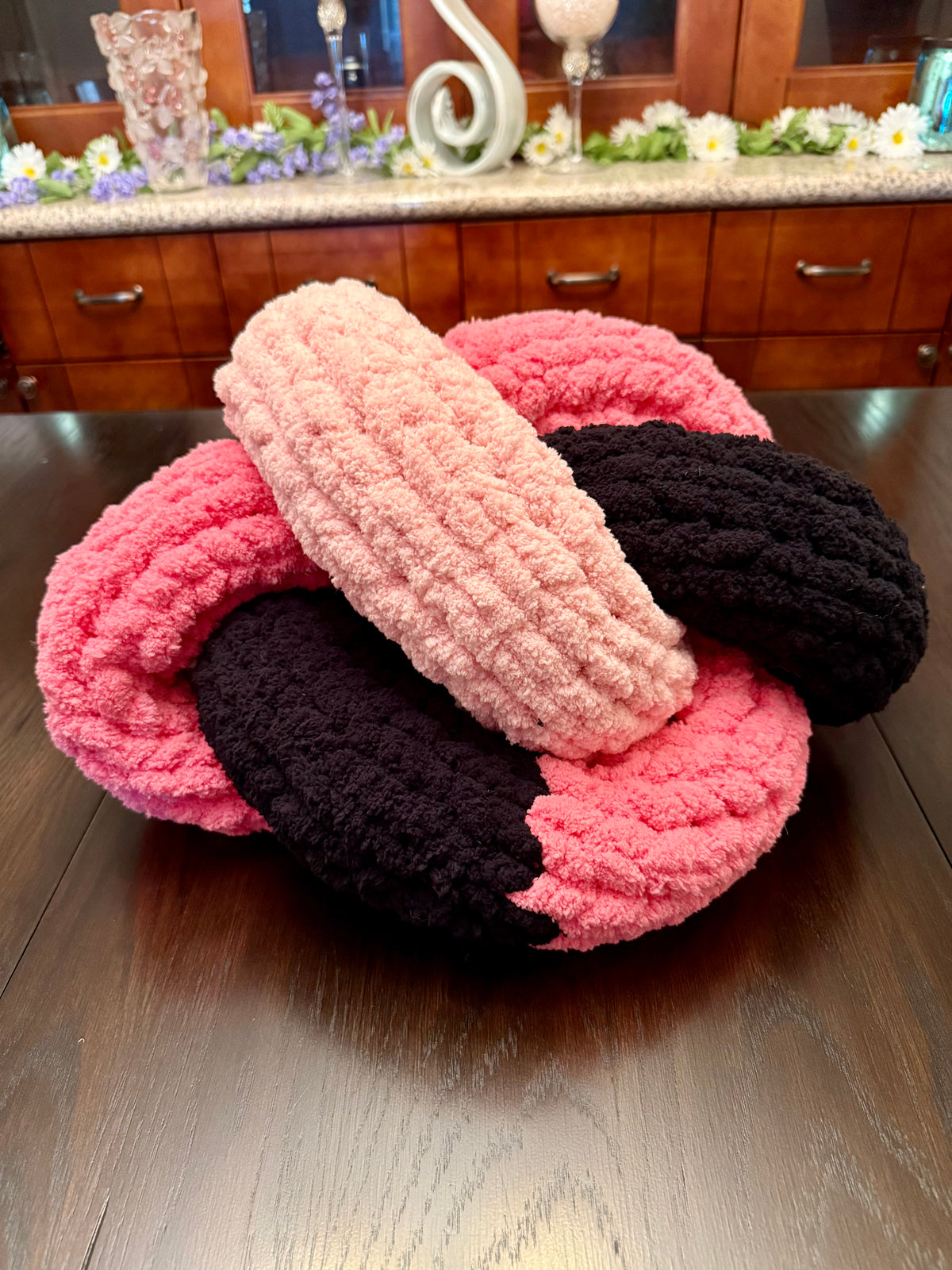 Handmade Chunky Knit Knot Pillow