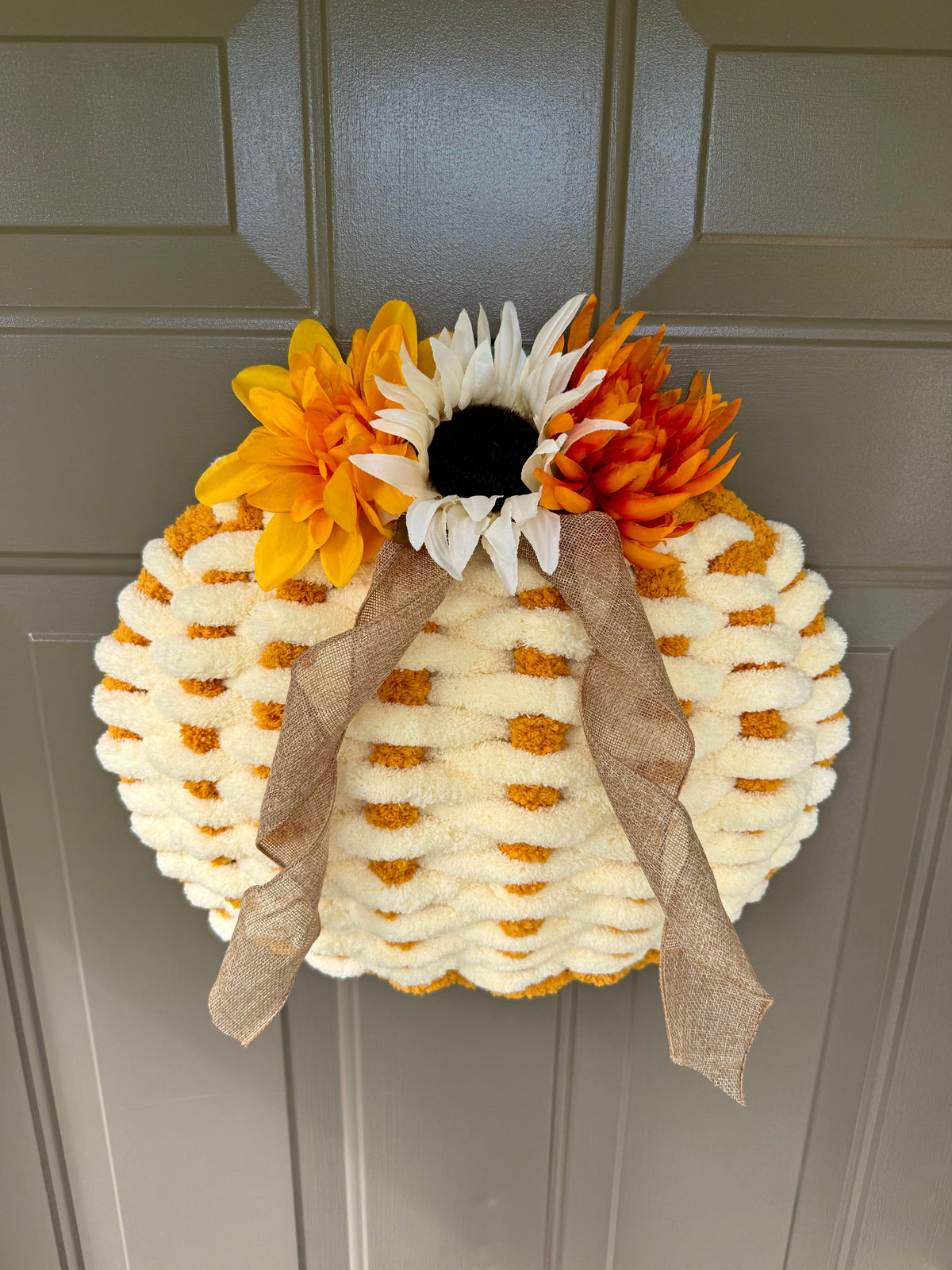 Chunky Yarn Pumpkin Wreath