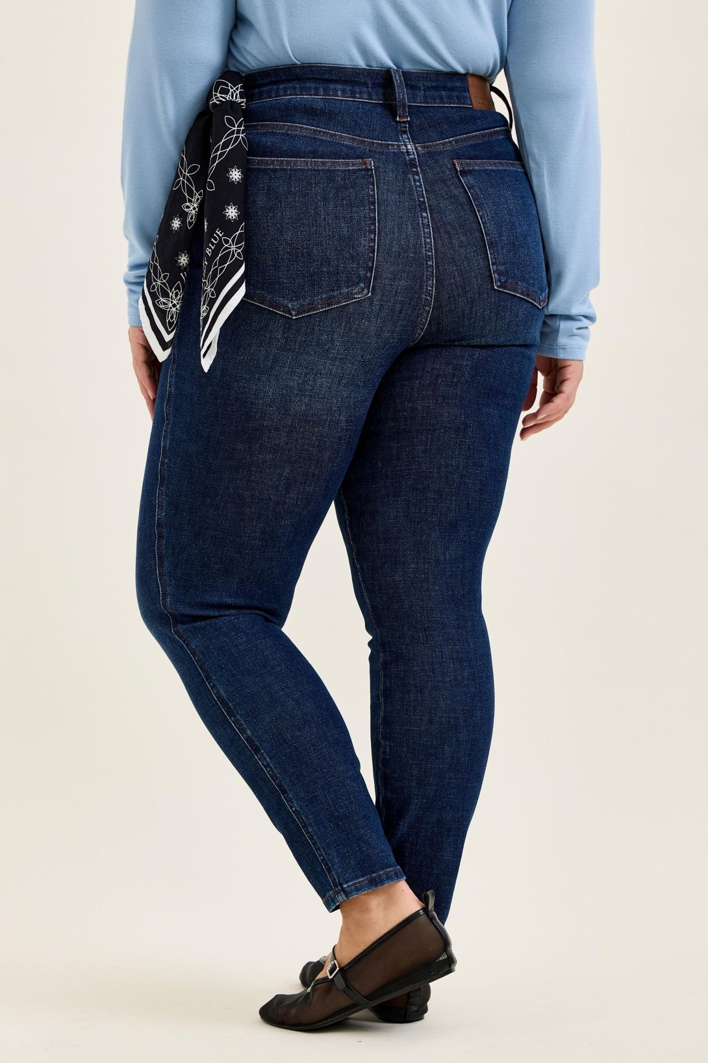 Judy Blue “Sienna” Tummy Control Skinny Jeans