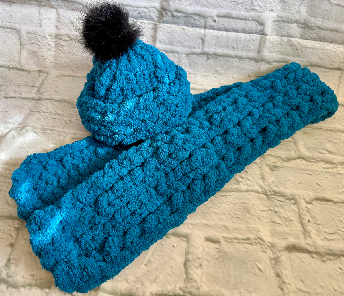 Chunky Knit Hat & Scarf Set