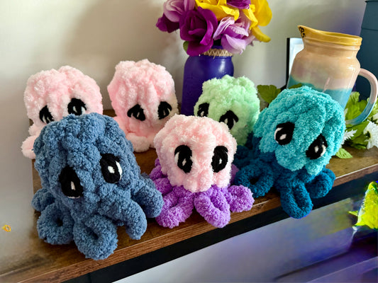 Chunky Knit Mini Octopus 🐙