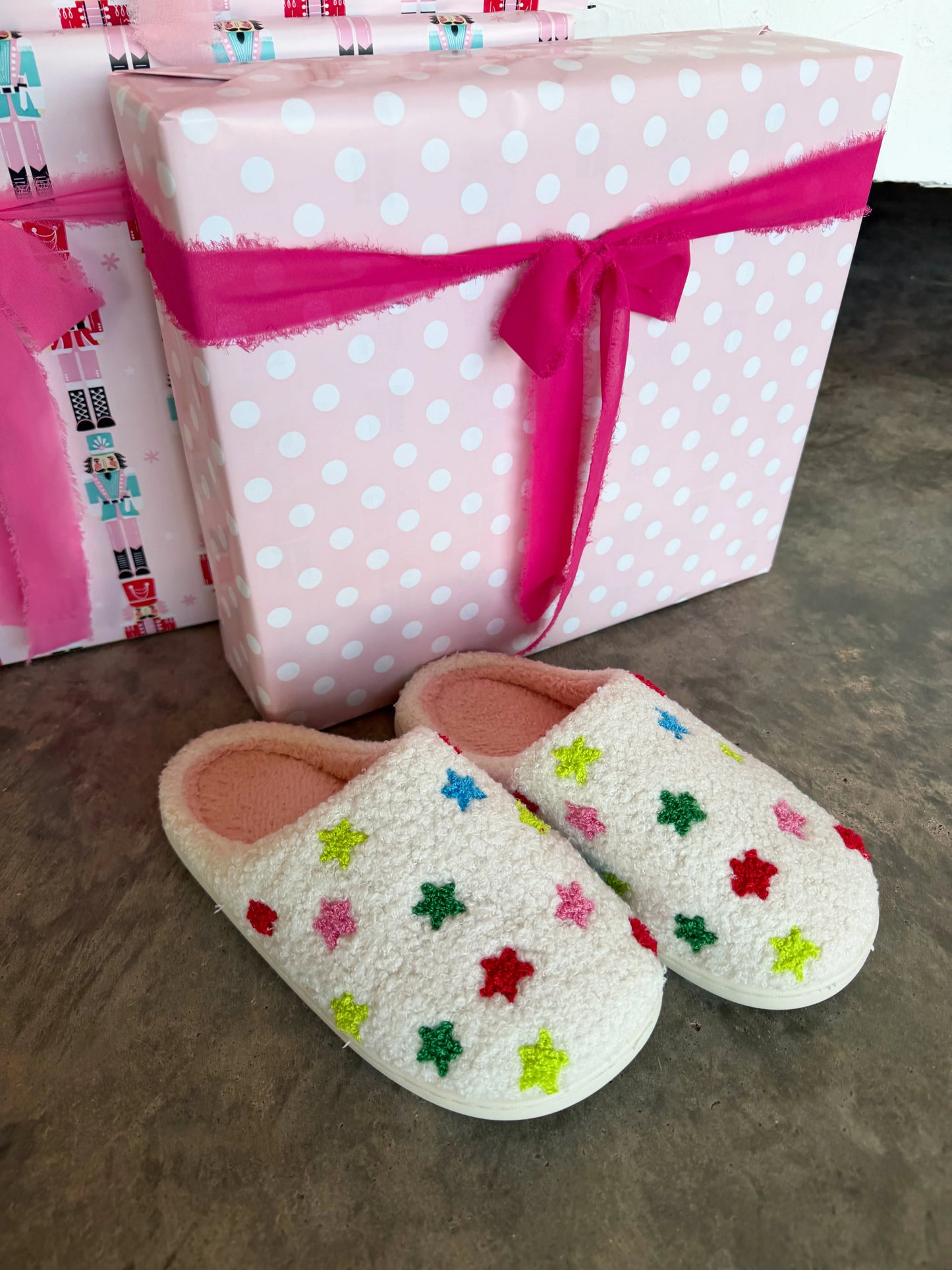 PREORDER- COZY CHRISTMAS SLIPPERS