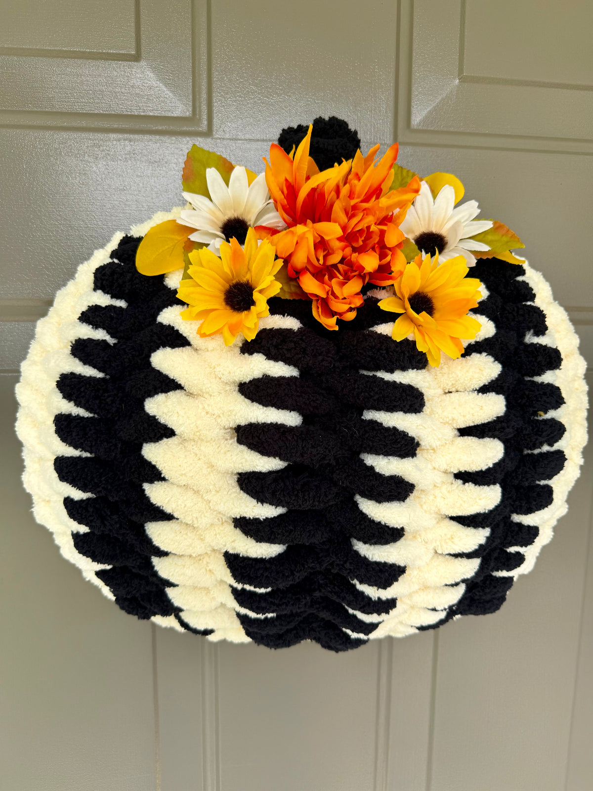 Chunky Yarn Pumpkin Wreath