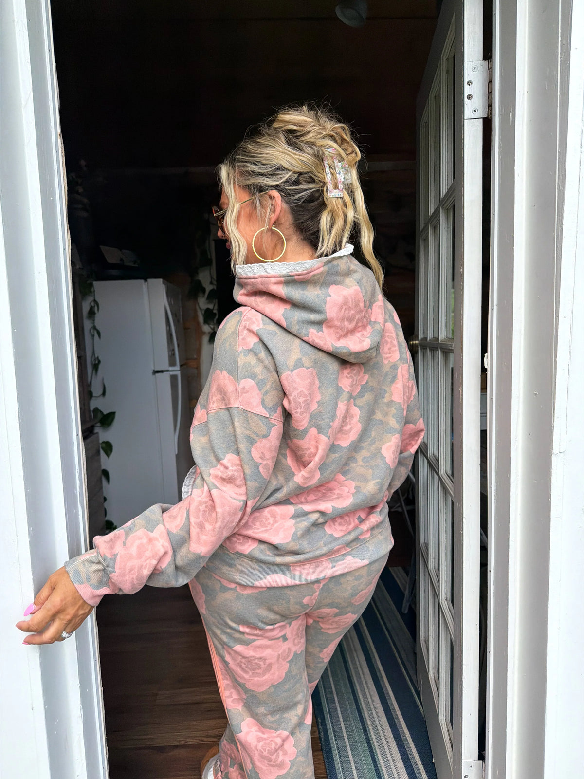 PREORDER: VINTAGE ROSE JOGGERS