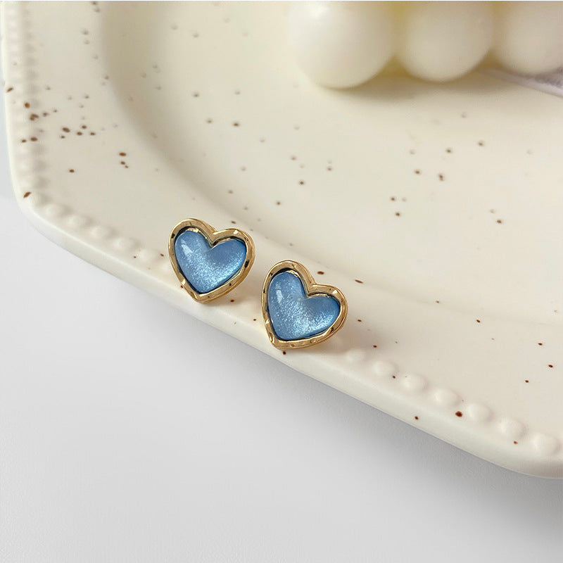 *RTS Cutie Heart Studs*