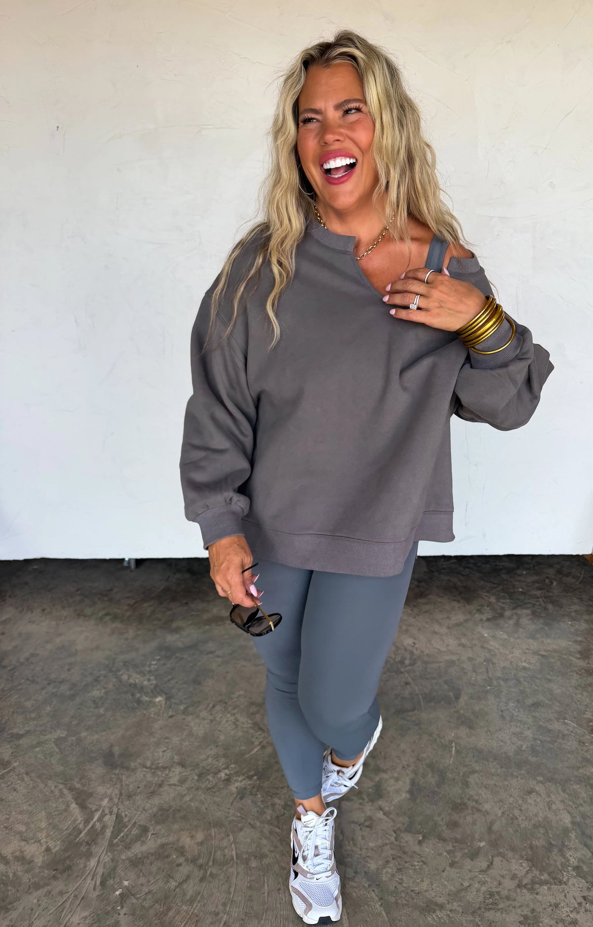 PREORDER- LIVED IN OVERSIZED PULLOVER