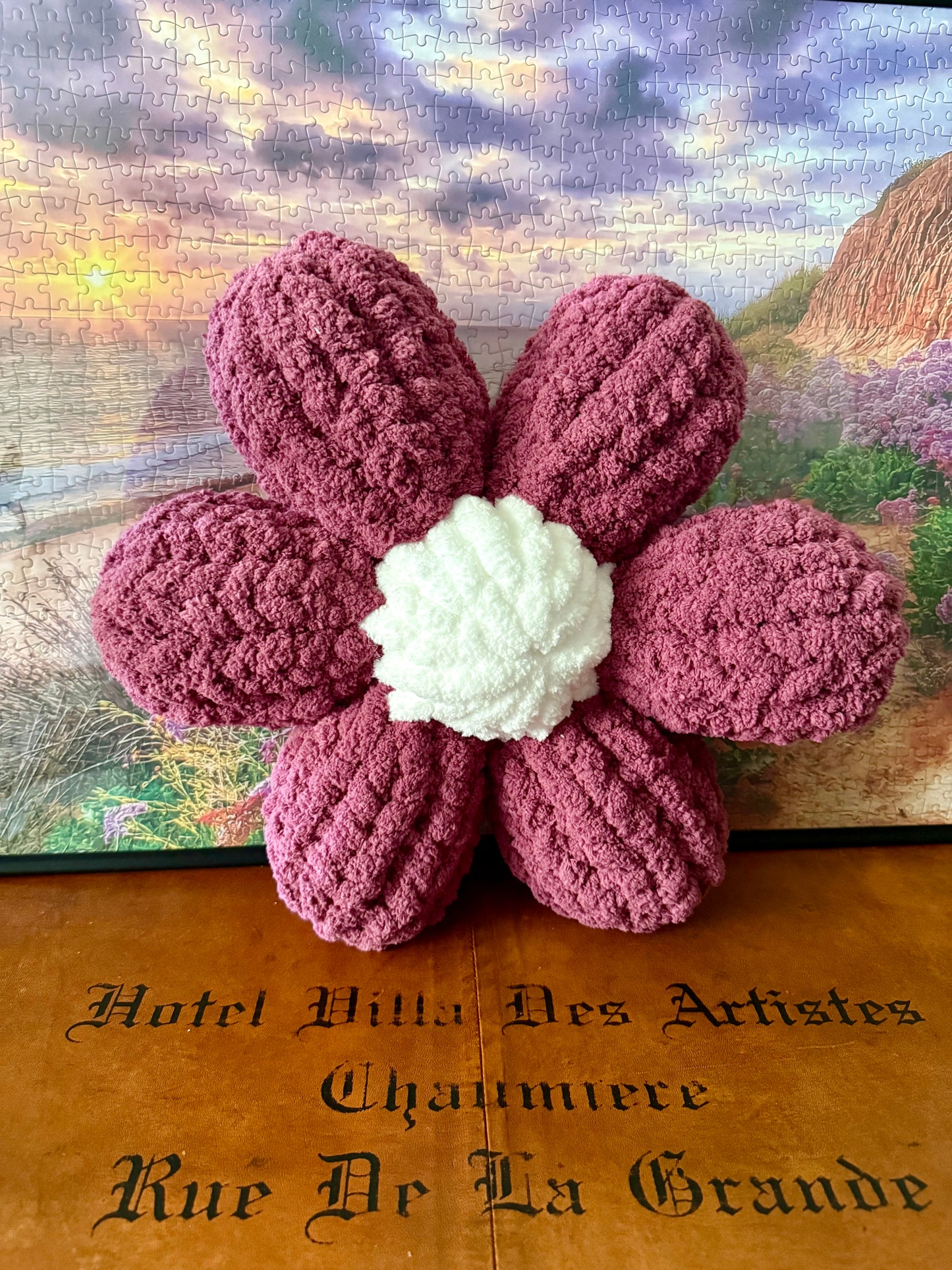 Chunky Knit Flower Pillow 🌸