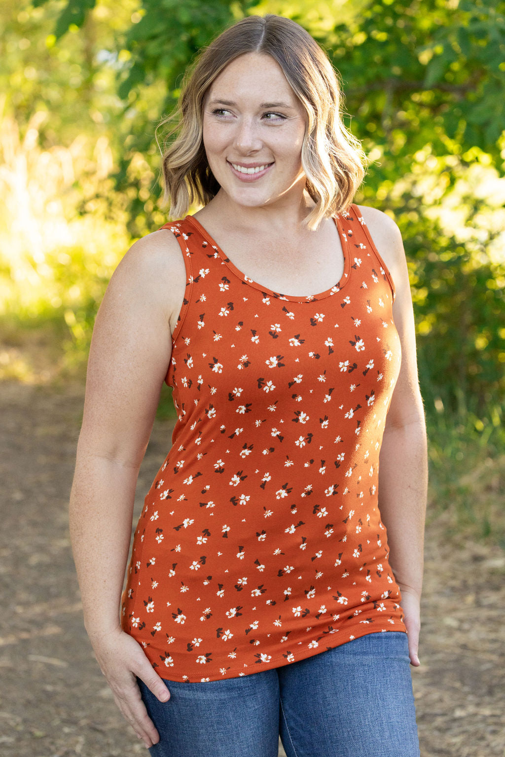 IN STOCK Luxe Crew Tank - Micro Rust Floral