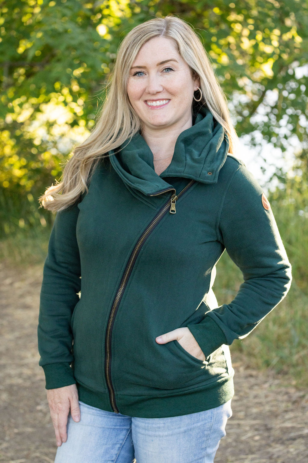 IN STOCK Quinn ZipUp Cowl - Evergreen