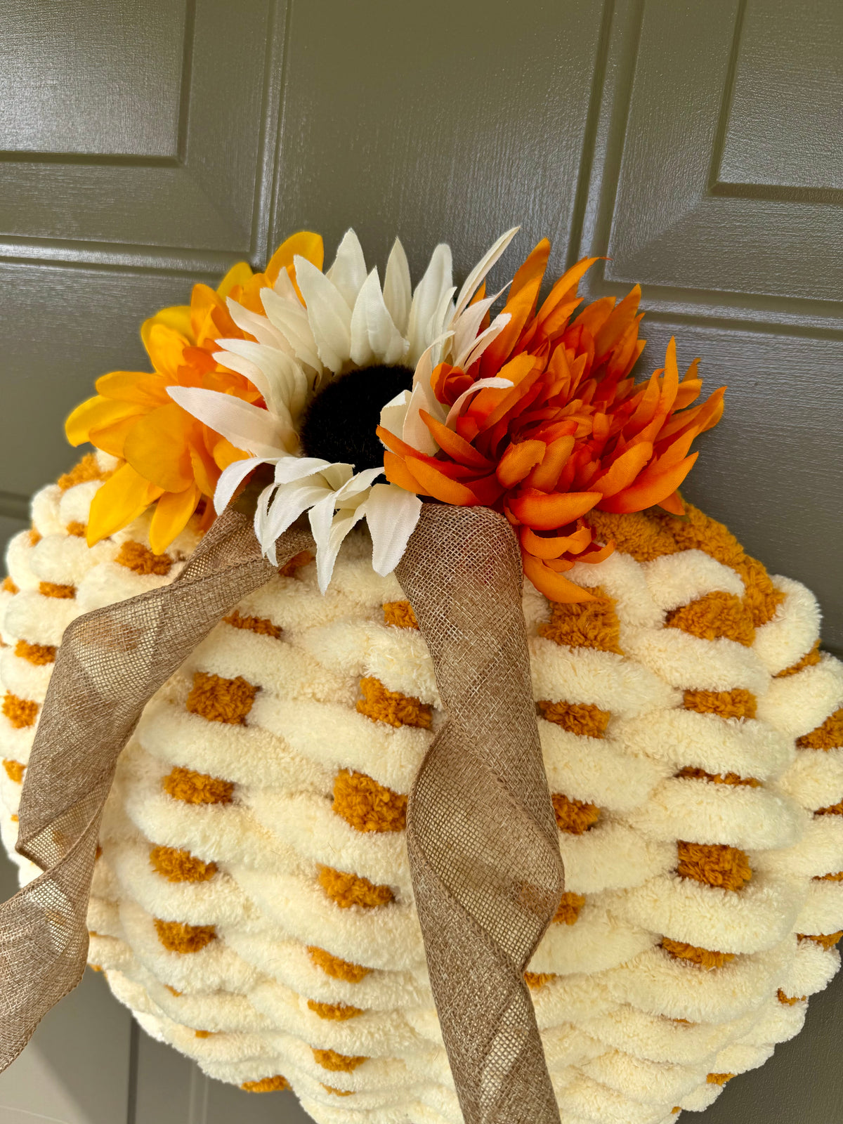 Chunky Yarn Pumpkin Wreath