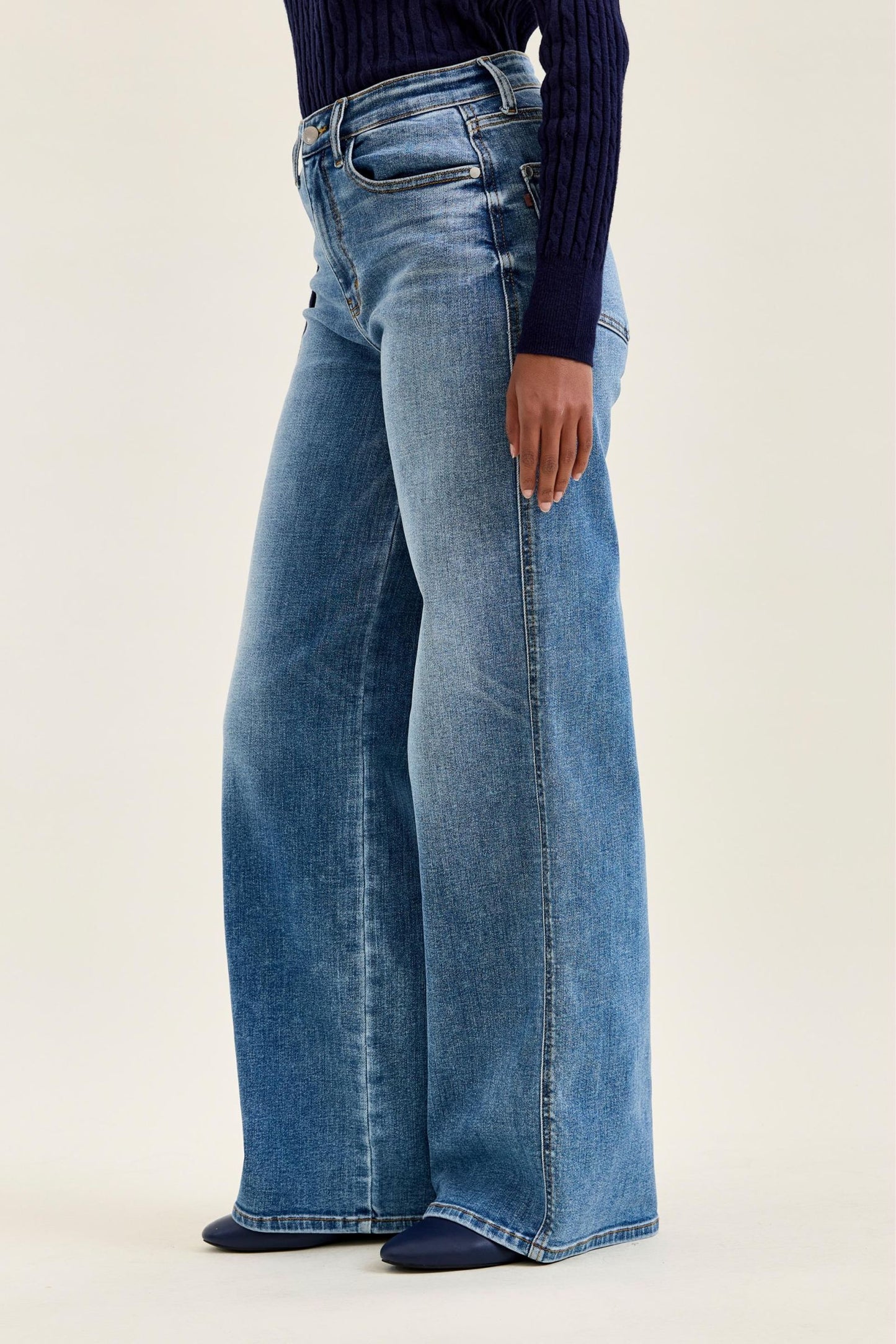 Judy Blue “Angelina” Column Straight Leg Jeans
