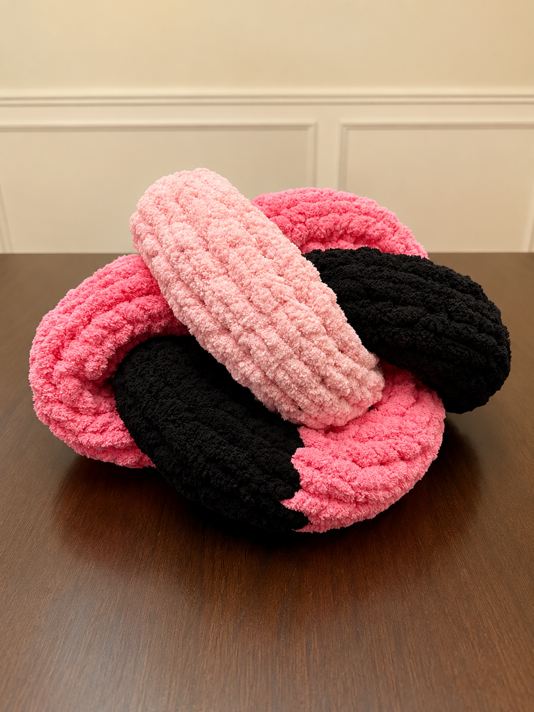 Handmade Chunky Knit Knot Pillow