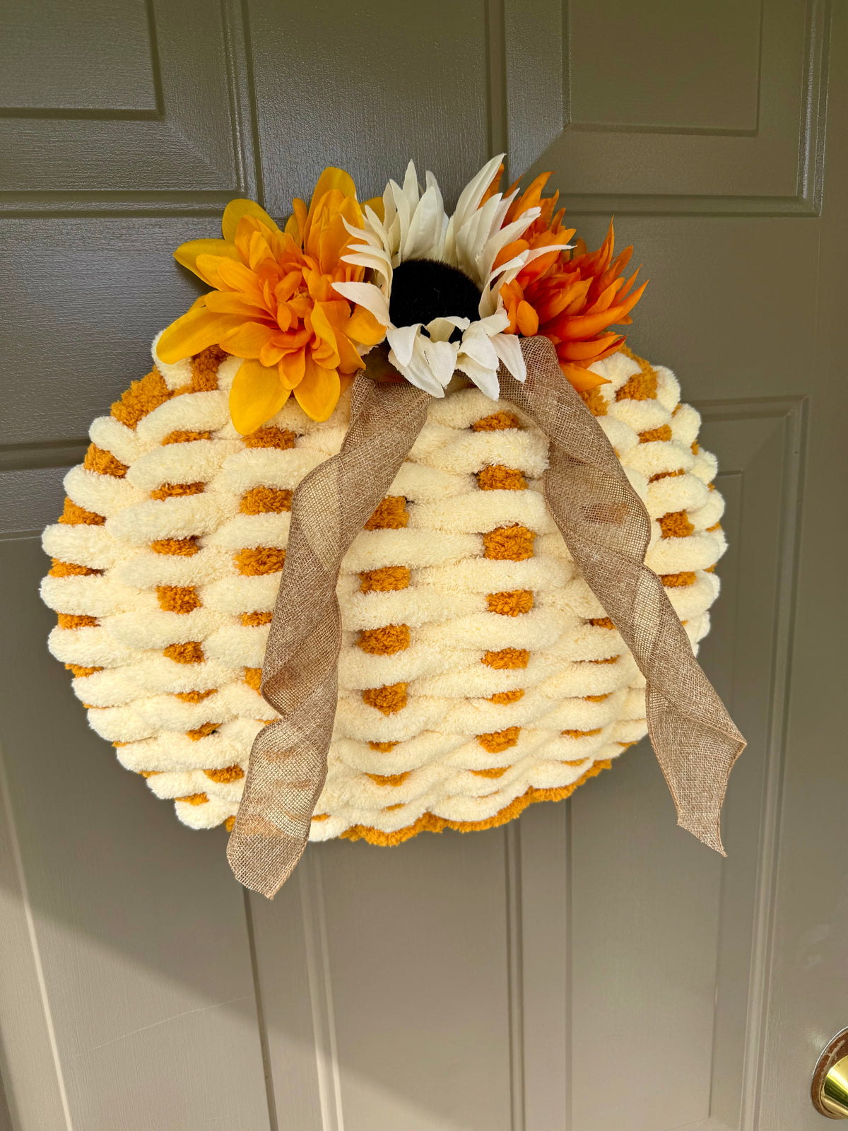 Chunky Yarn Pumpkin Wreath
