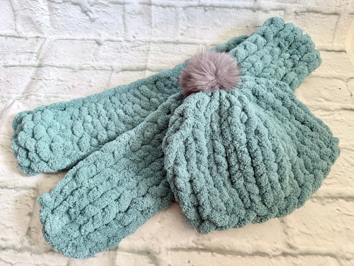 Chunky Knit Hat & Scarf Set