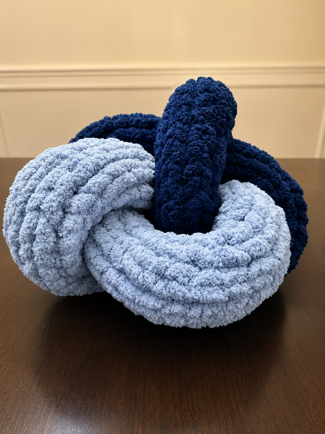 Handmade Chunky Knit Knot Pillow