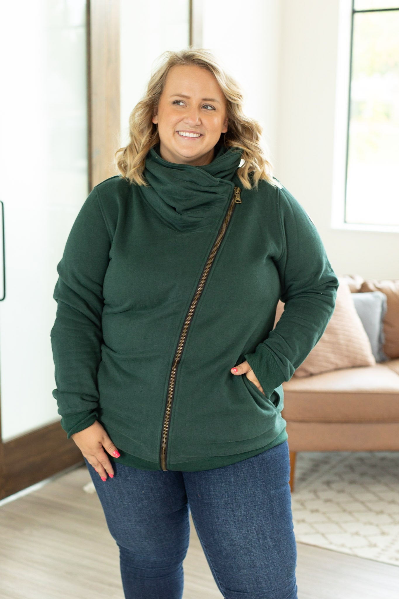 IN STOCK Quinn ZipUp Cowl - Evergreen