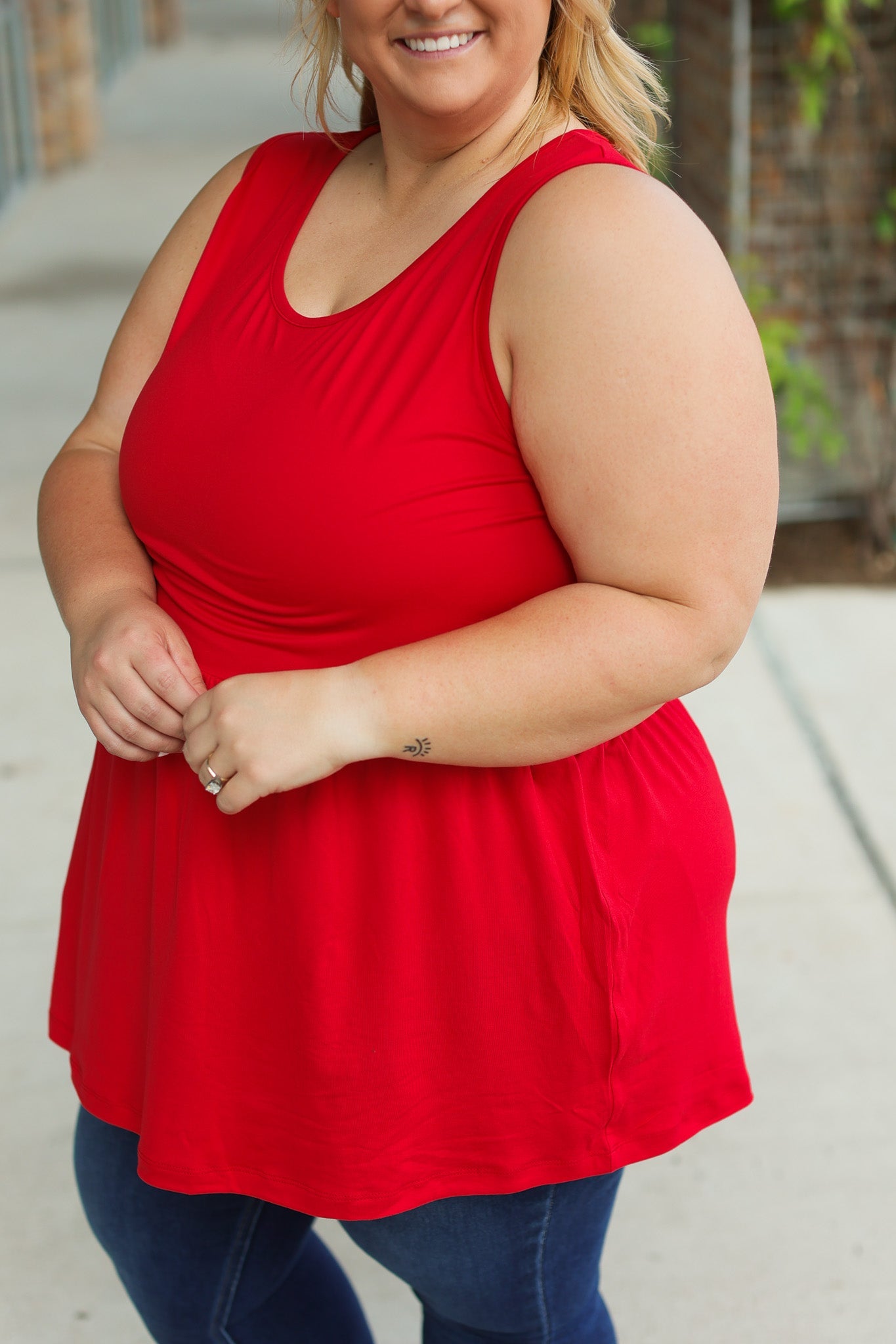 IN STOCK Renee Ruffle Tank - Red