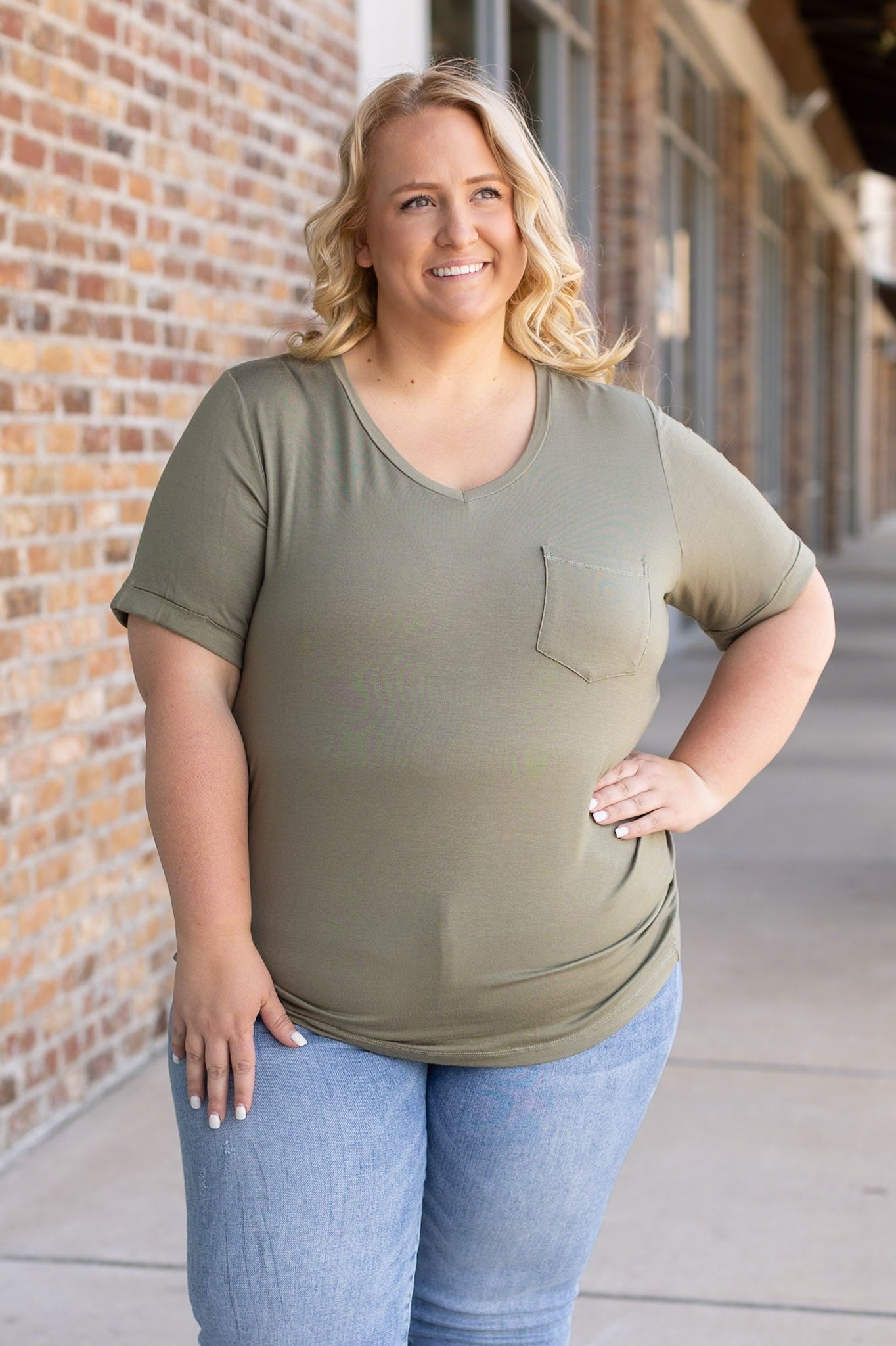 IN STOCK Sophie Pocket Tee - Olive