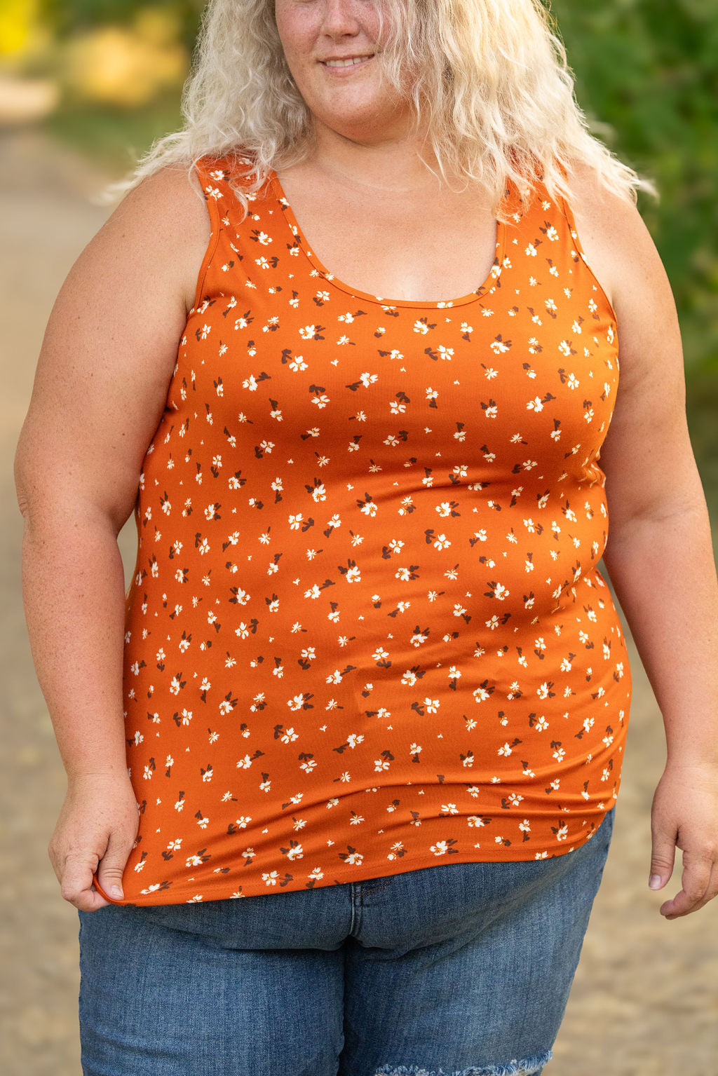 IN STOCK Luxe Crew Tank - Micro Rust Floral