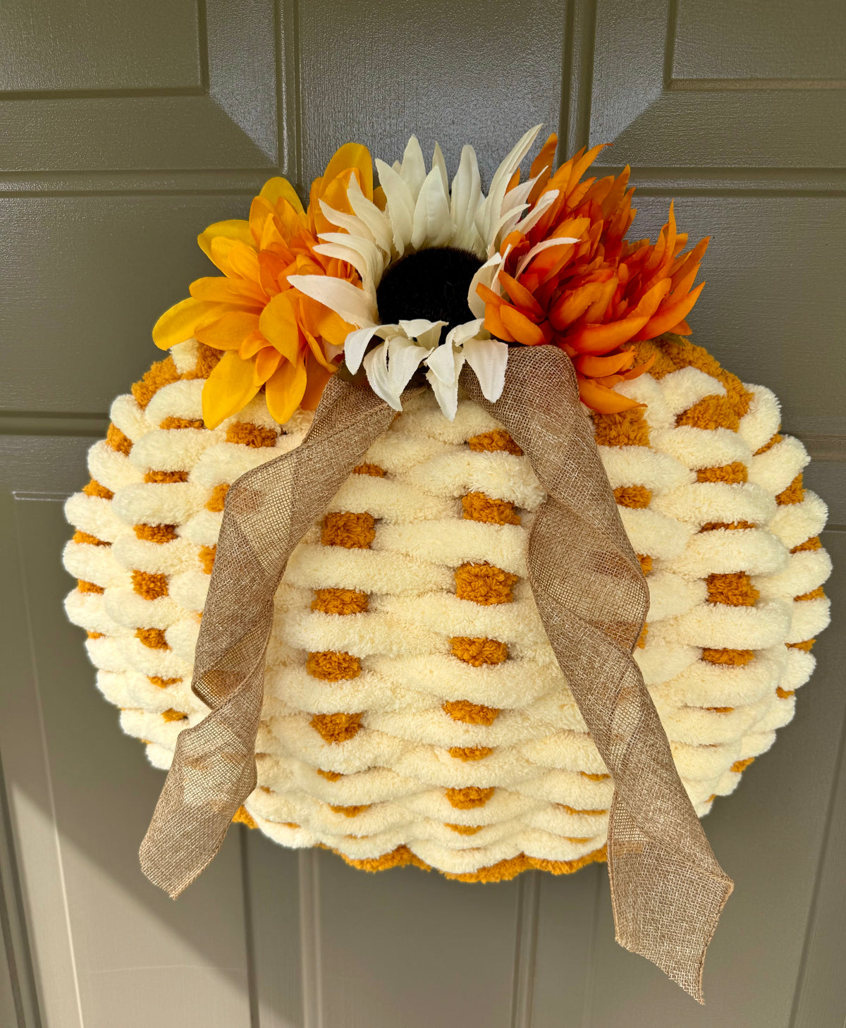 Chunky Yarn Pumpkin Wreath