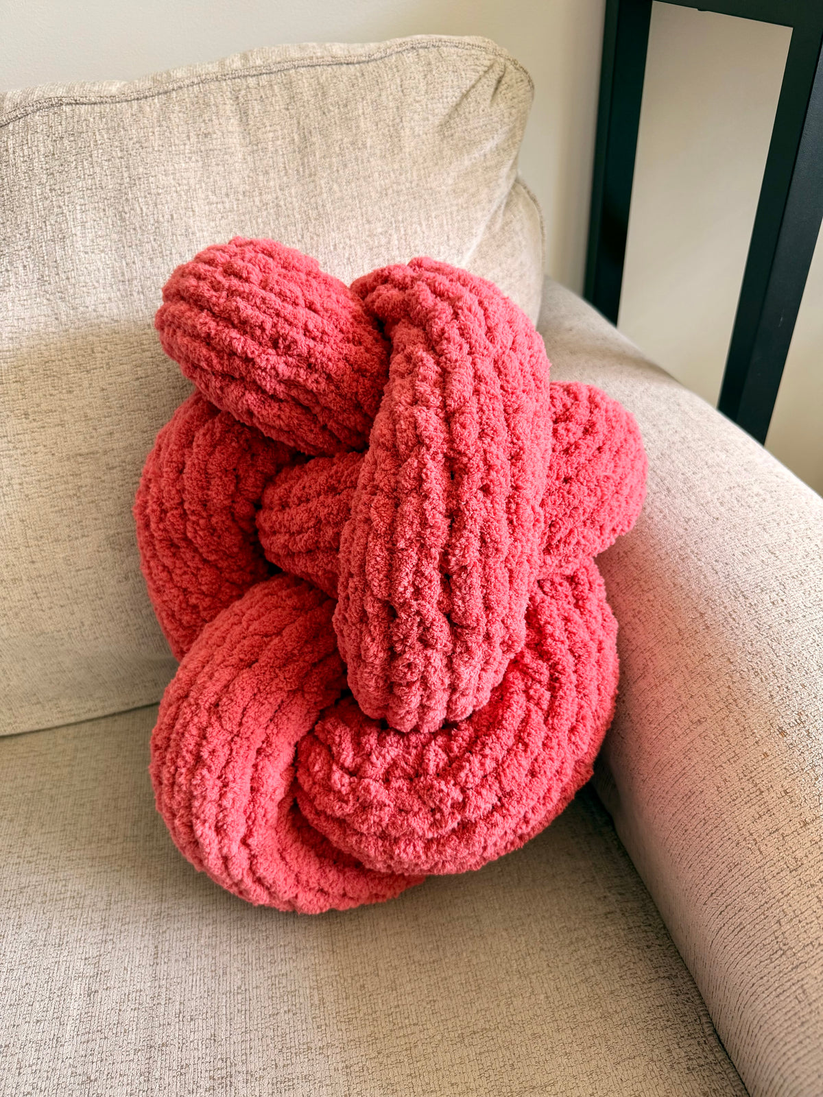 Handmade Chunky Knit Knot Pillow