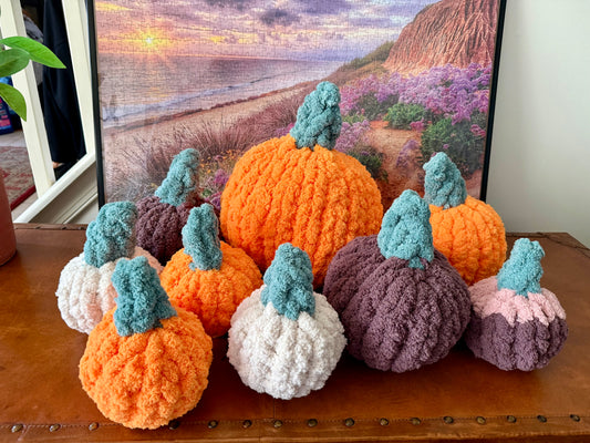 🎃 Handmade Chunky Knit Plush Pumpkins