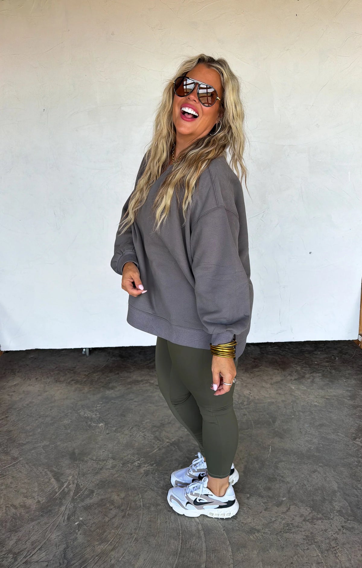 PREORDER- LIVED IN OVERSIZED PULLOVER