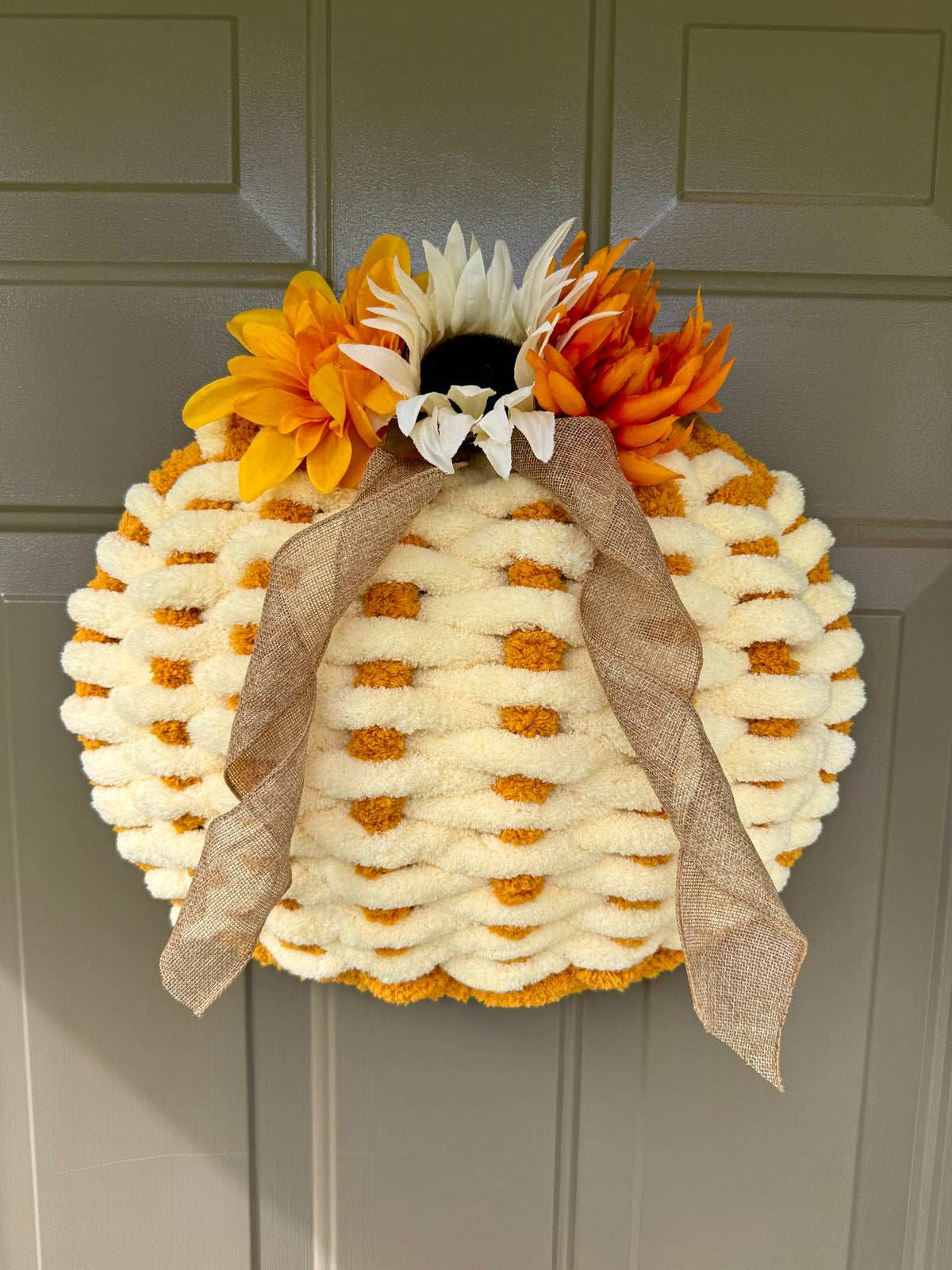 Chunky Yarn Pumpkin Wreath