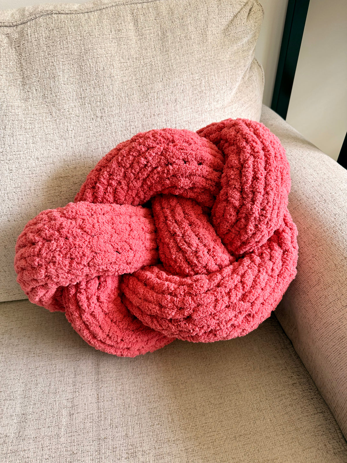 Handmade Chunky Knit Knot Pillow