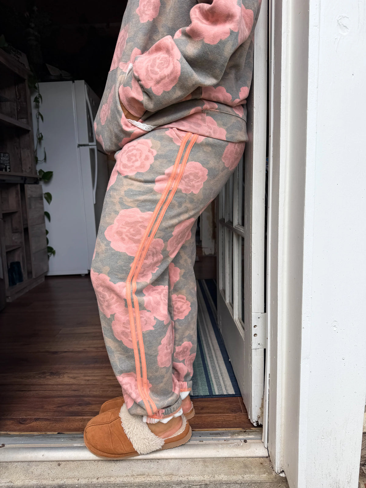 PREORDER: VINTAGE ROSE JOGGERS