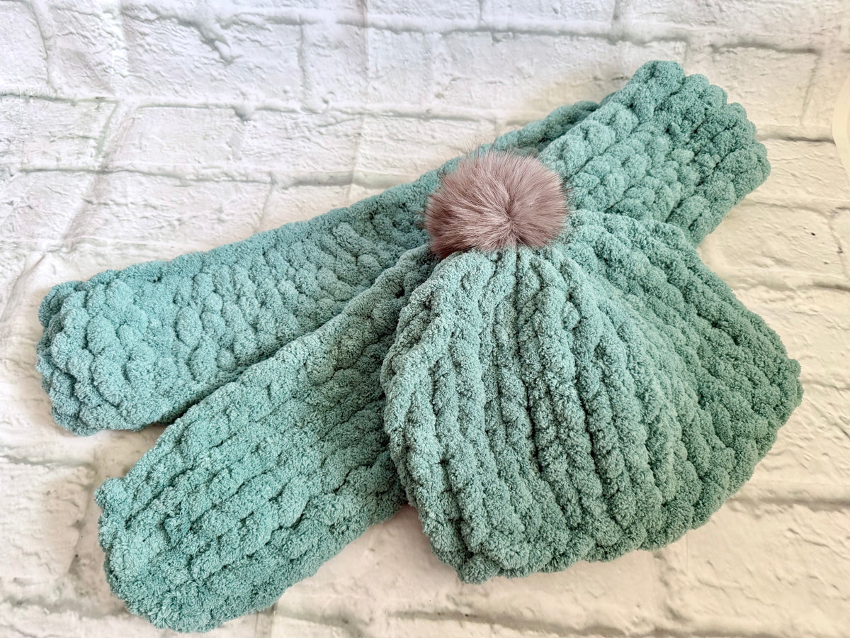 Chunky Knit Hat & Scarf Set