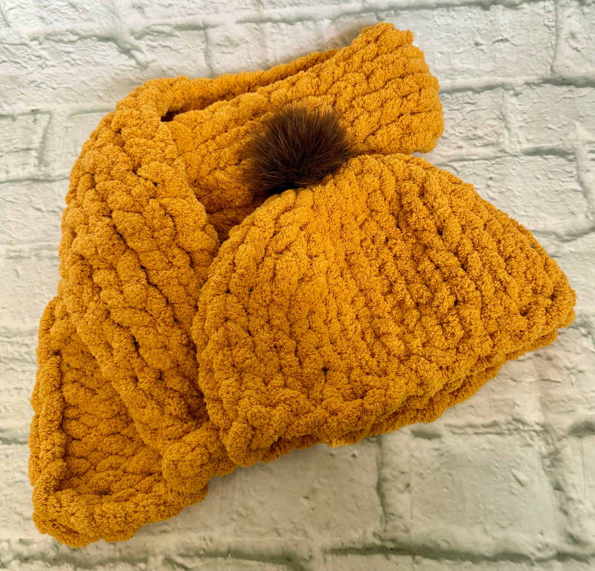 Chunky Knit Hat & Scarf Set