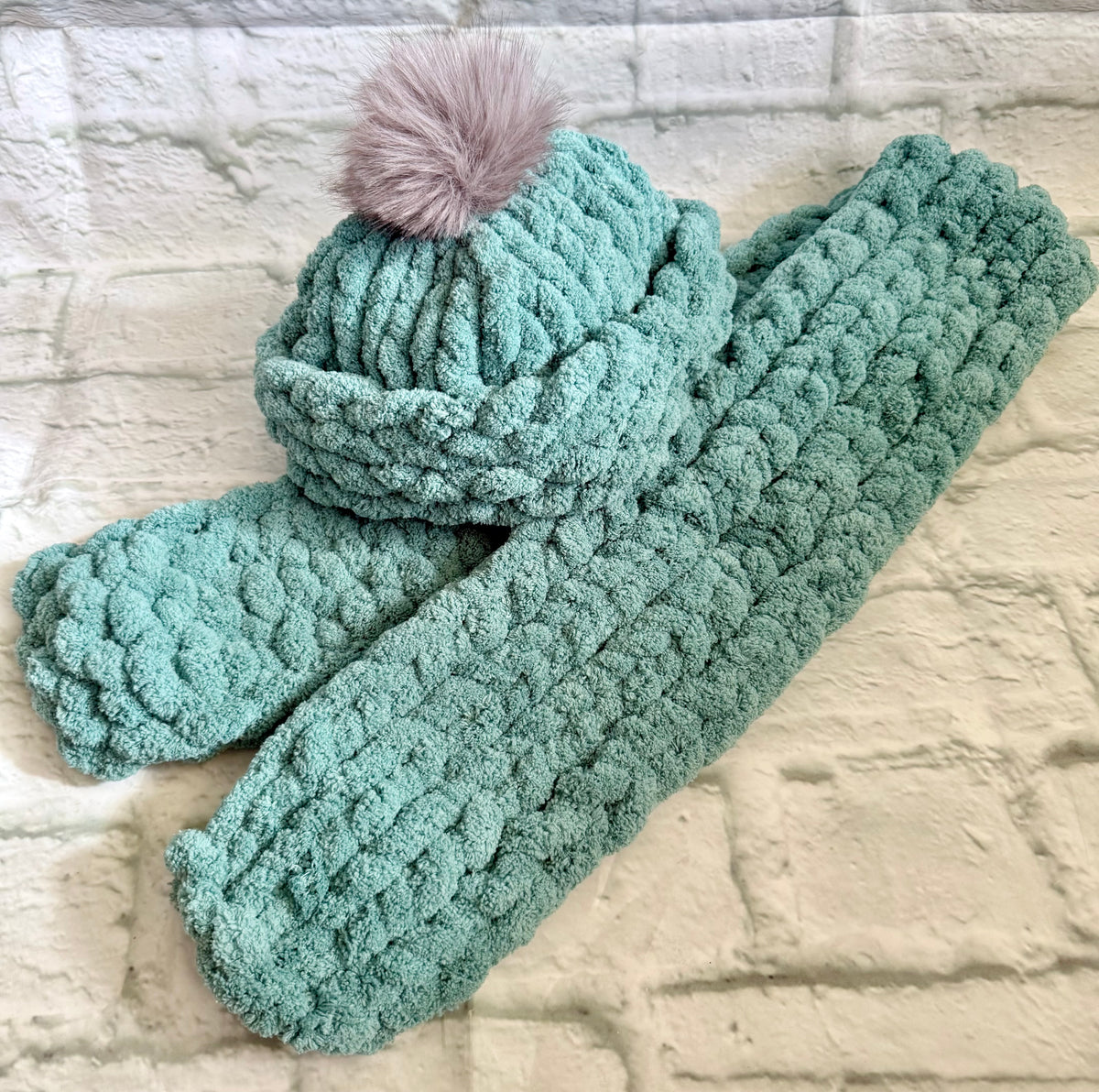 Chunky Knit Hat & Scarf Set