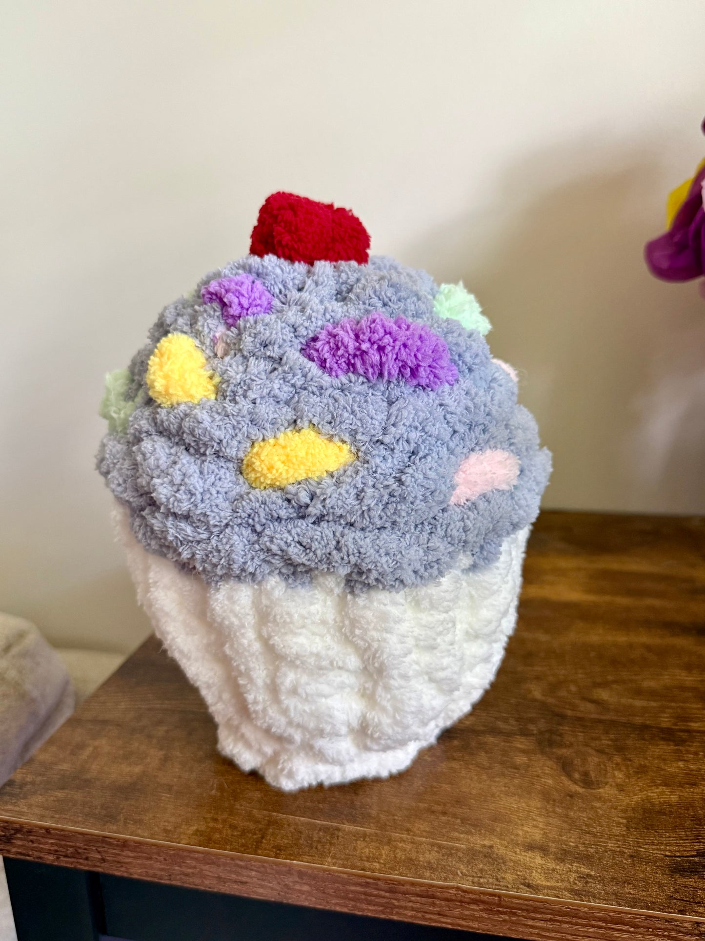 Chunky Knit Cupcake 🧁
