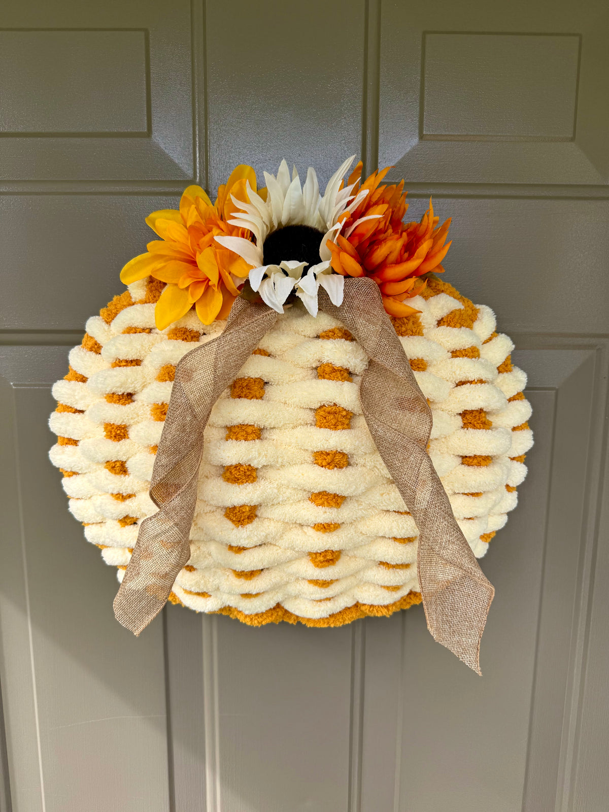 Chunky Yarn Pumpkin Wreath