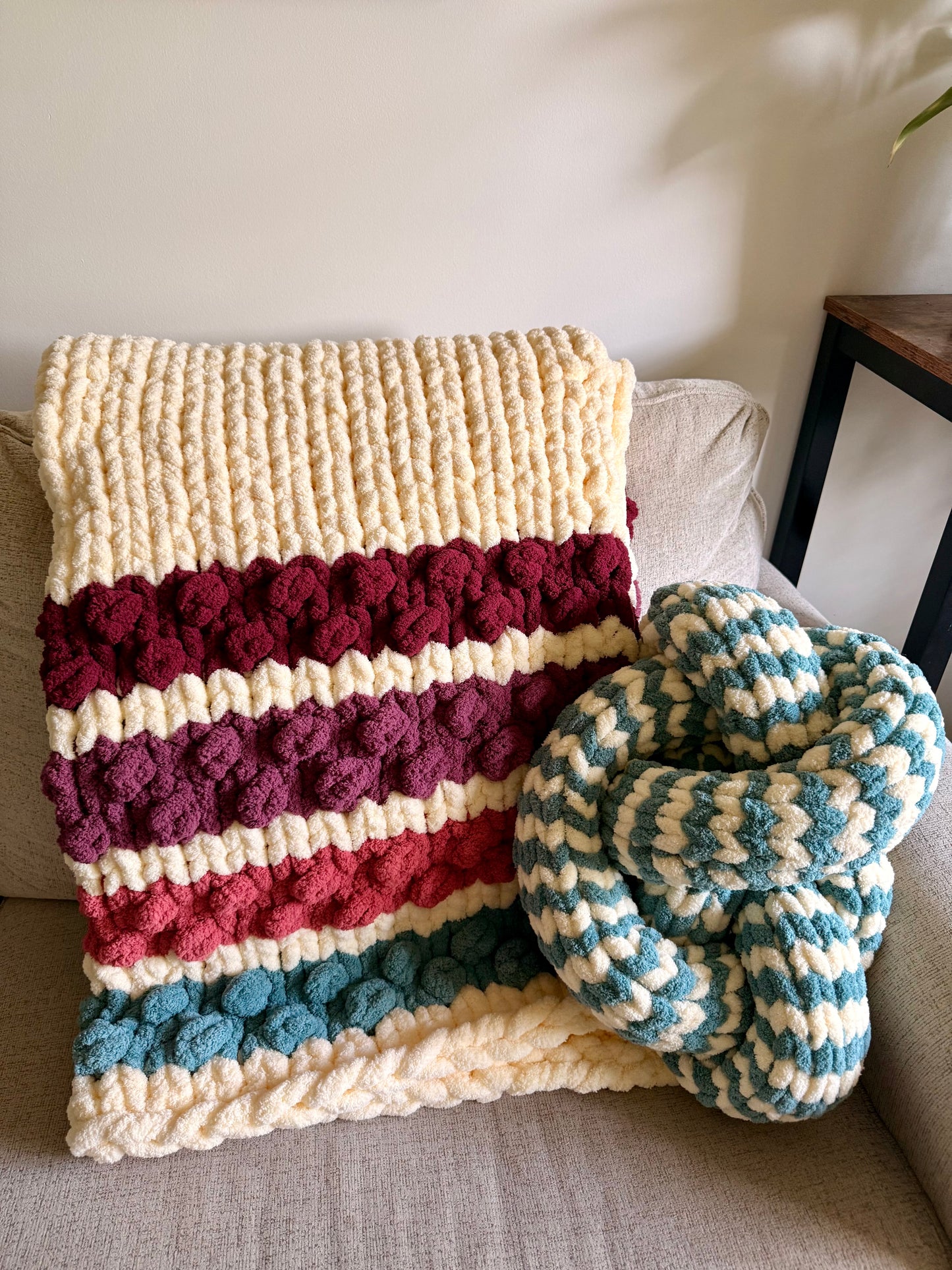 Handmade Chunky Knit Knot Pillow