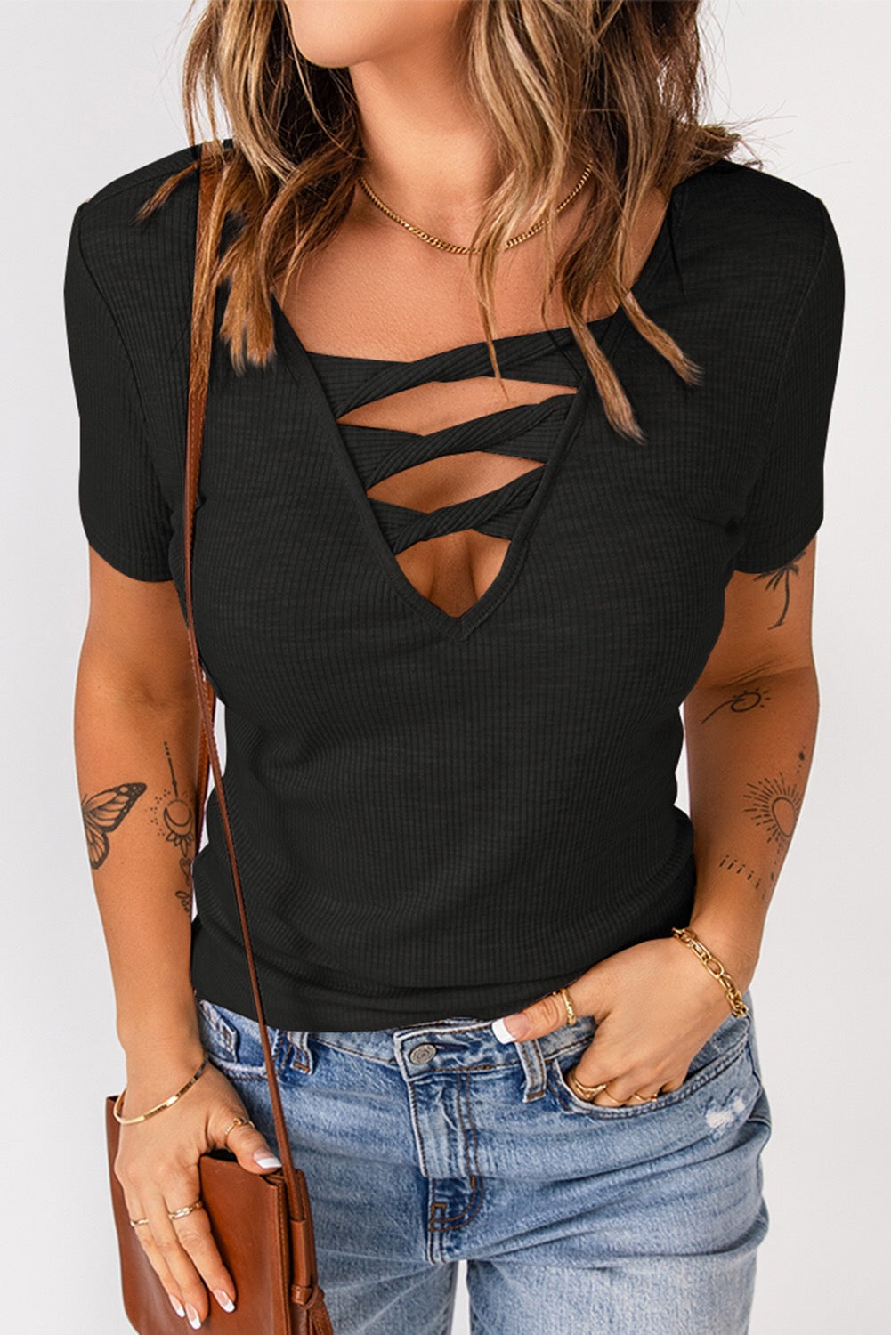 Twisted Hollow Black Ribbed Tee