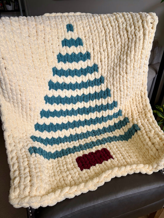 Chunky Knit Christmas Tree Blanket 37”x47”