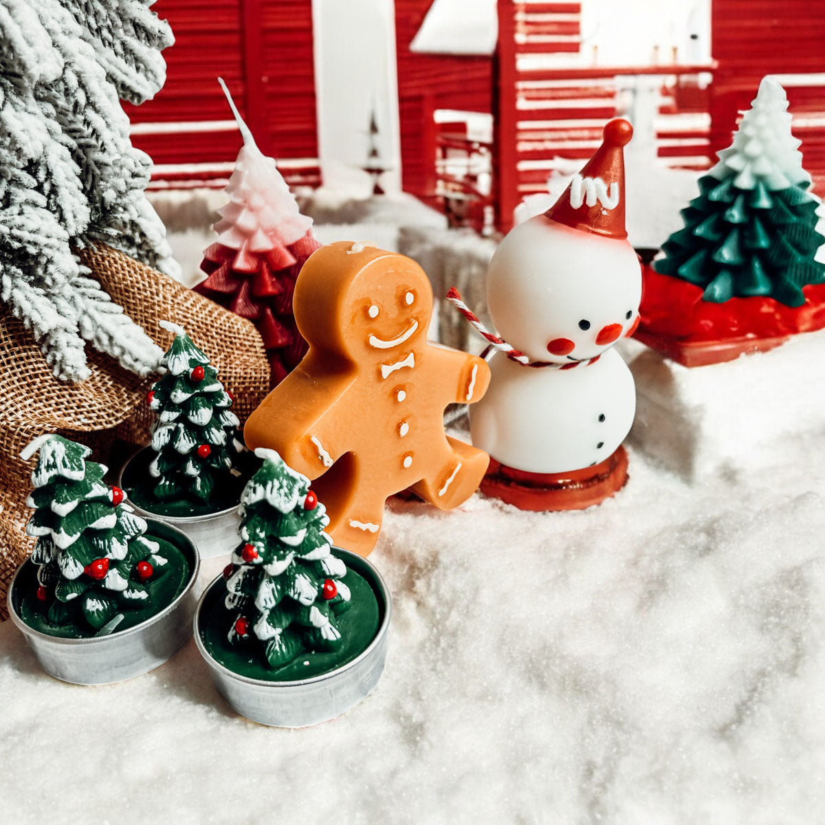 Small Christmas shaped candles for decorations
Mini Christmas shaped candles for decoration
Mini flameless christmas candle sets