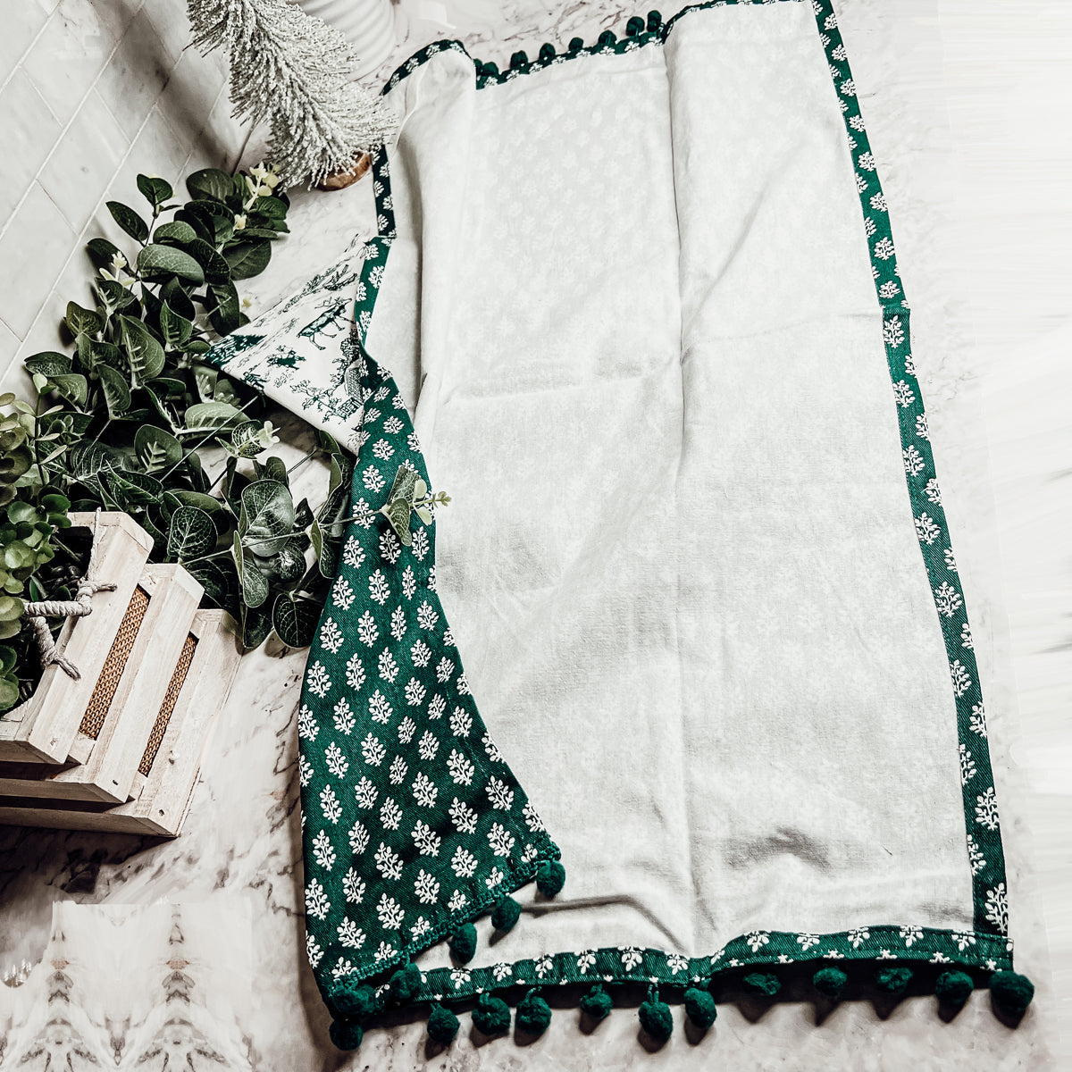 Emerald Green Christmas Kitchen Decor, Tea Towels