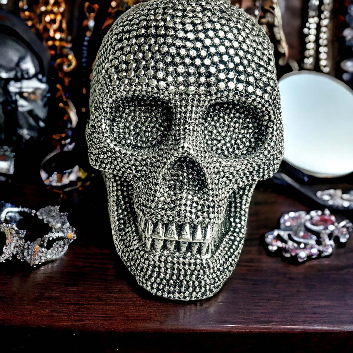 &nbsp;high end halloween decorations, high end halloween props, Gothic halloween decor ideas, Gothic Halloween Home Decor, Gothic Halloween Table decor, the gothic collection halloween decor, Black and gold halloween decor, black white and gold halloween decor, pink and gold halloween decor, gold halloween decor