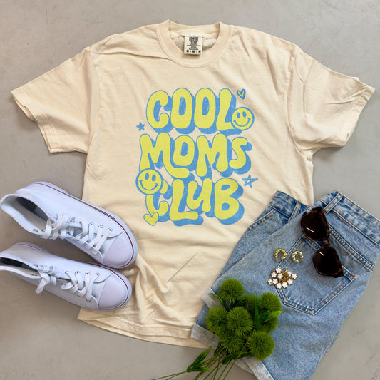 COOL MOMS CLUB Graphic Tee