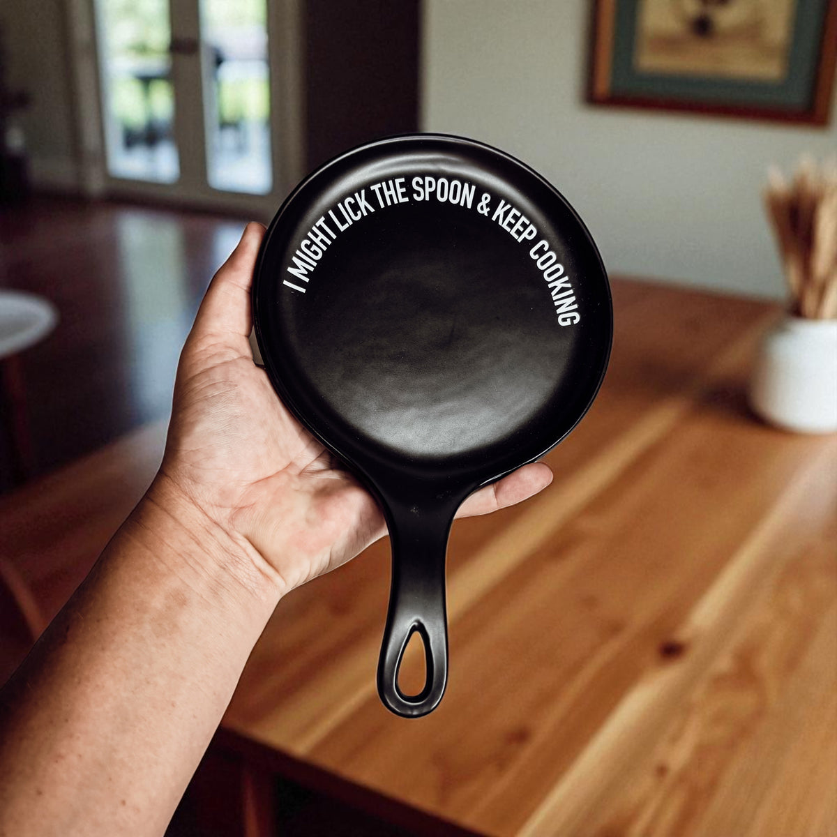 Housewarming gift funny spoon rest - Kitchen cooking accessories ceramic - Utensil holder decor
Funny baking accessories spoon rest - Kitchen gifts for bakers - Ceramic cooking utensil holder